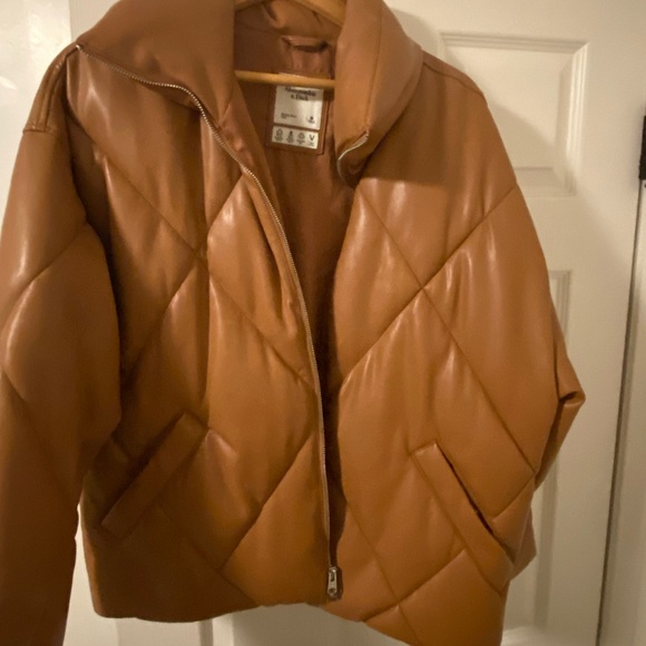 Abercrombie & Fitch Oversized Bomber Jacket - Picture 5 of 9